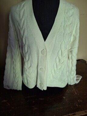 Cream Cable Knit Sweater Sleeve - Cozy Texture